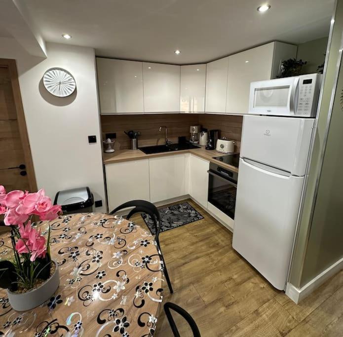 Le Briand Appartement 4Etoiles Nancy Thermal Cosy Avec Terrasse Wifi Buitenkant foto